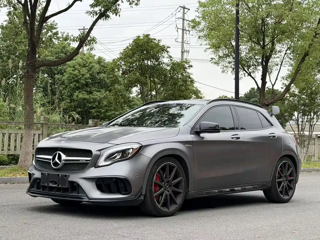Mercedes-Benz GLA AMG