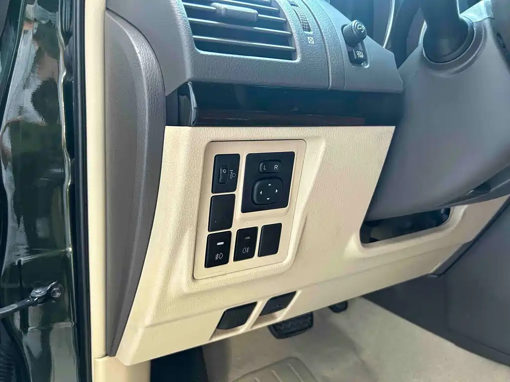 Toyota Prado (Import) — миниатюра 13