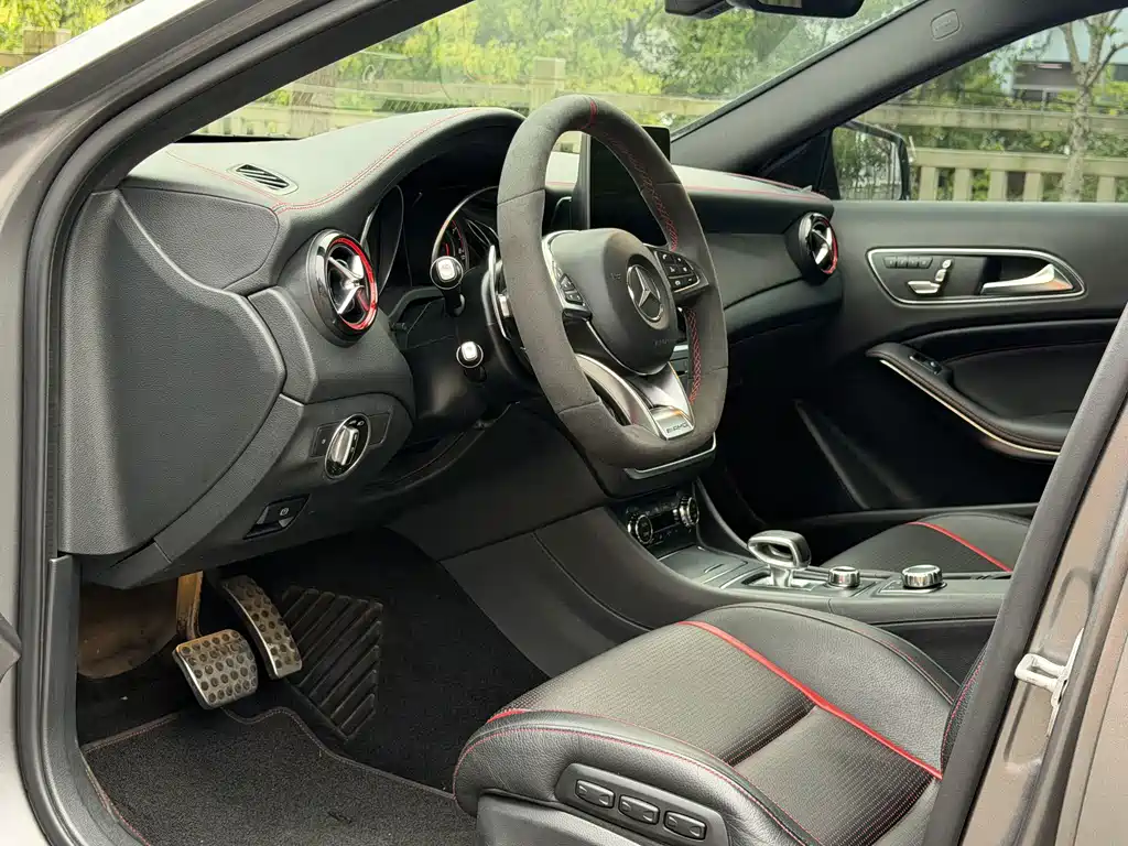 Mercedes-Benz GLA AMG — миниатюра 3