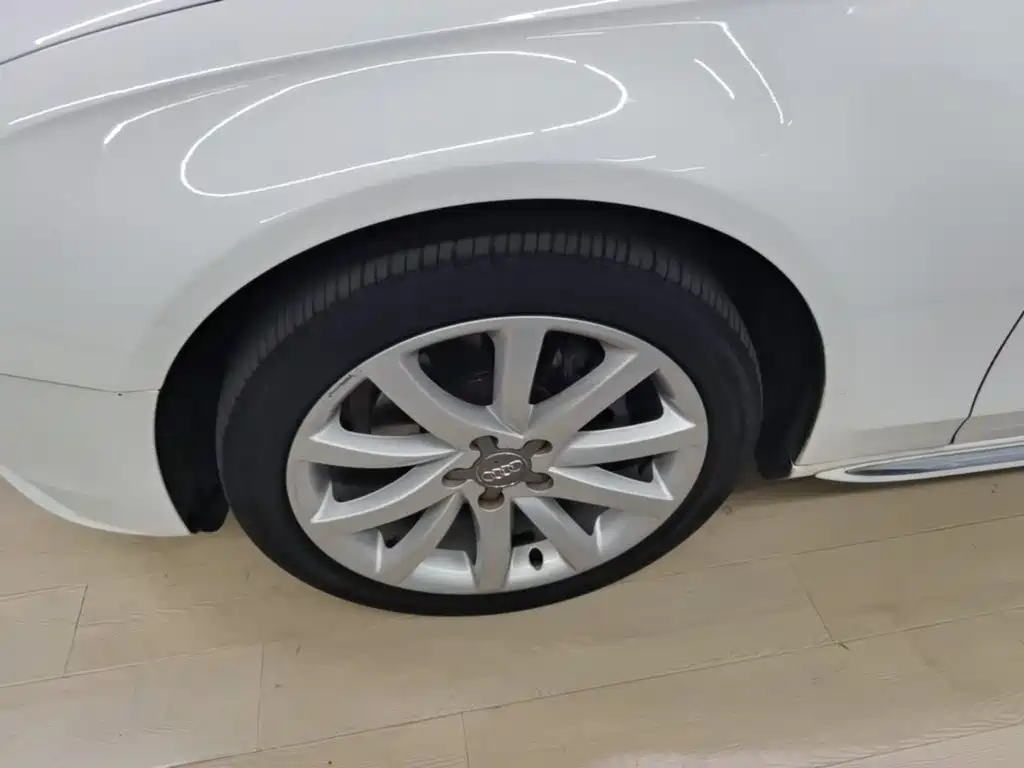 Audi A4L — миниатюра 23