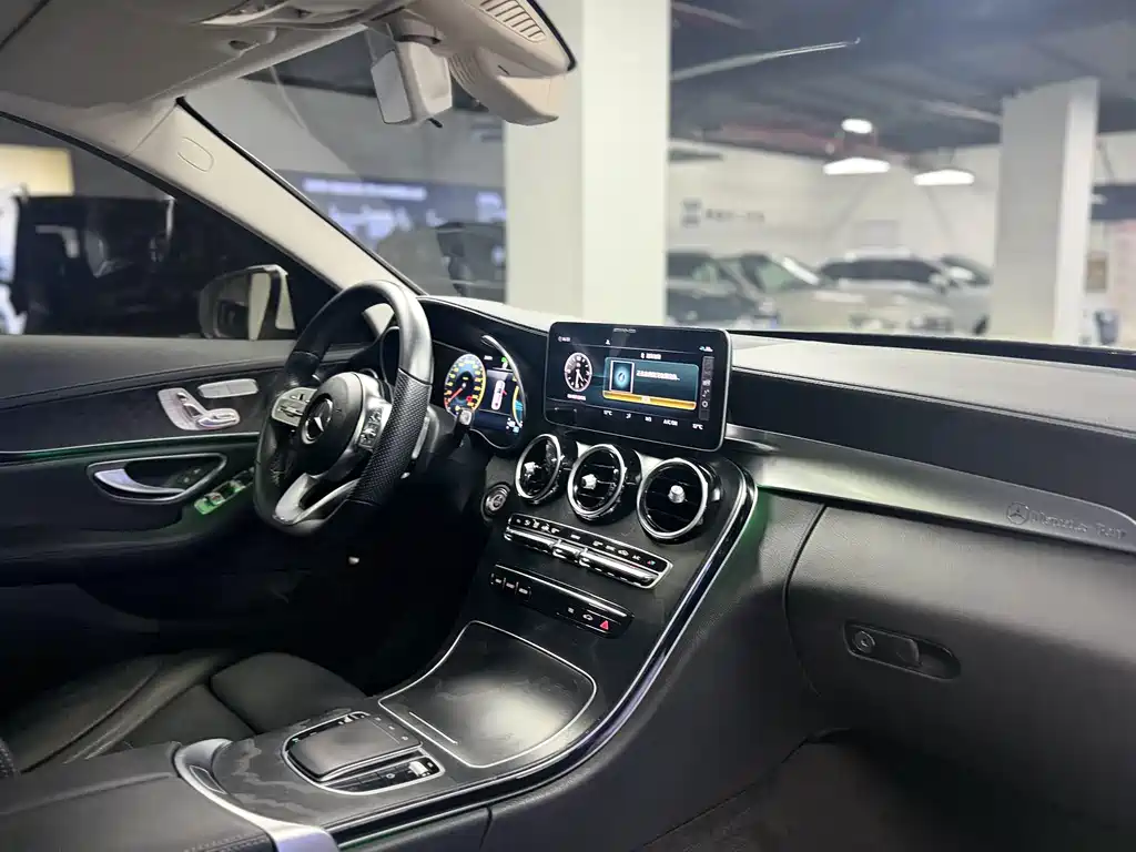 Mercedes-Benz C-Class — миниатюра 16