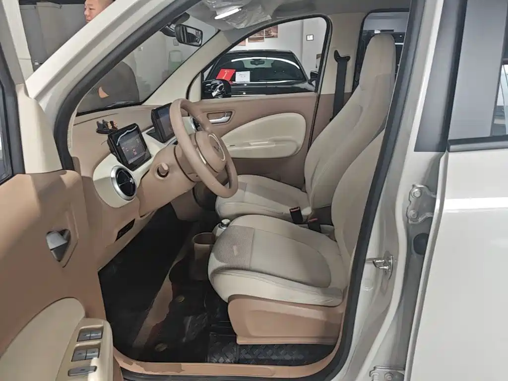 Wuling MINIEV — миниатюра 15