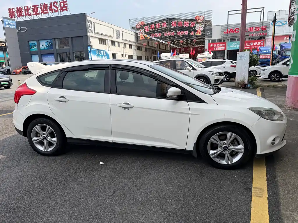 Ford Focus — миниатюра 3