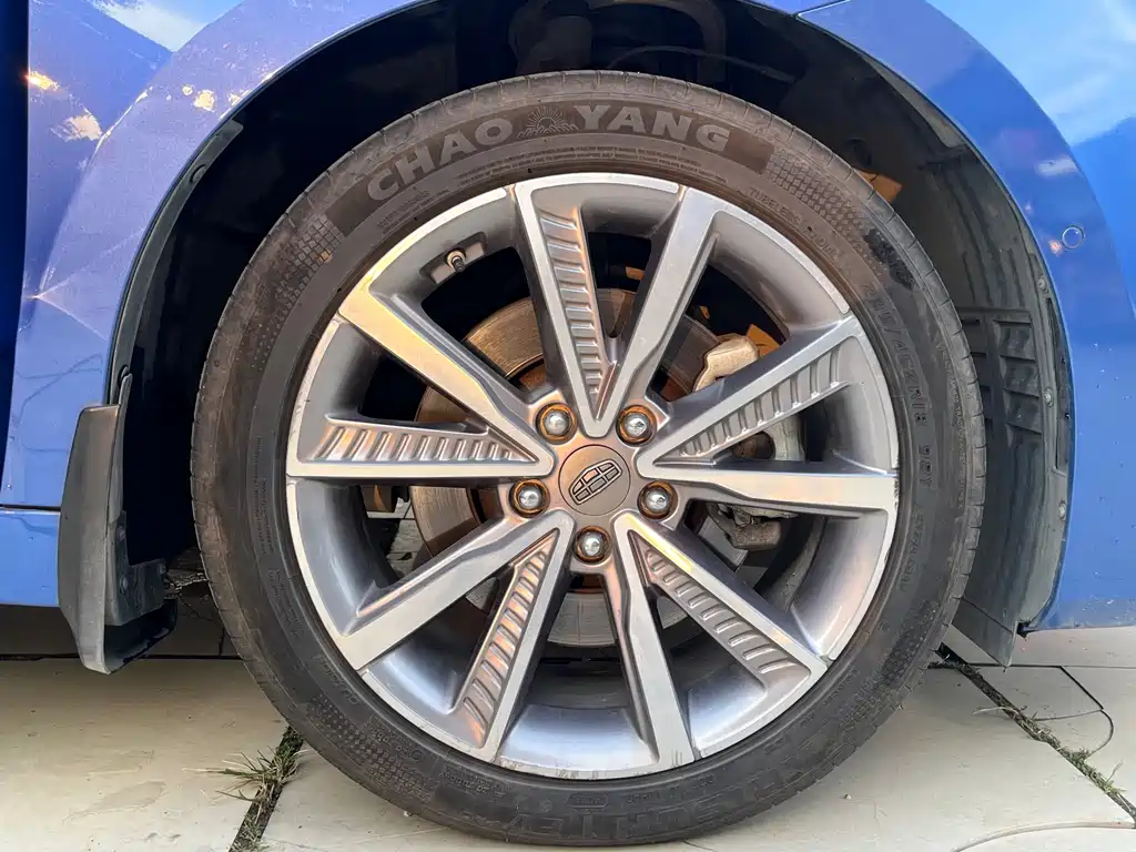 Geely Borui Hybrid — миниатюра 24