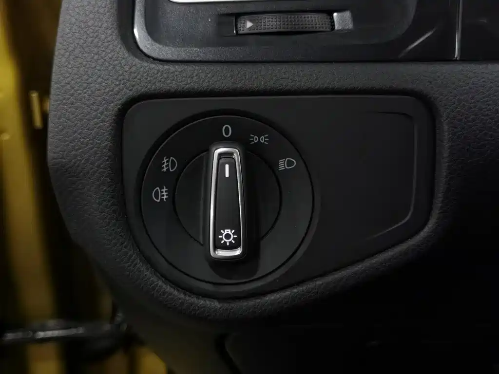 Volkswagen Golf — миниатюра 21
