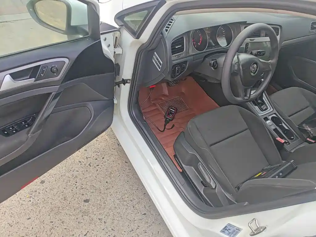 Volkswagen Golf — миниатюра 16