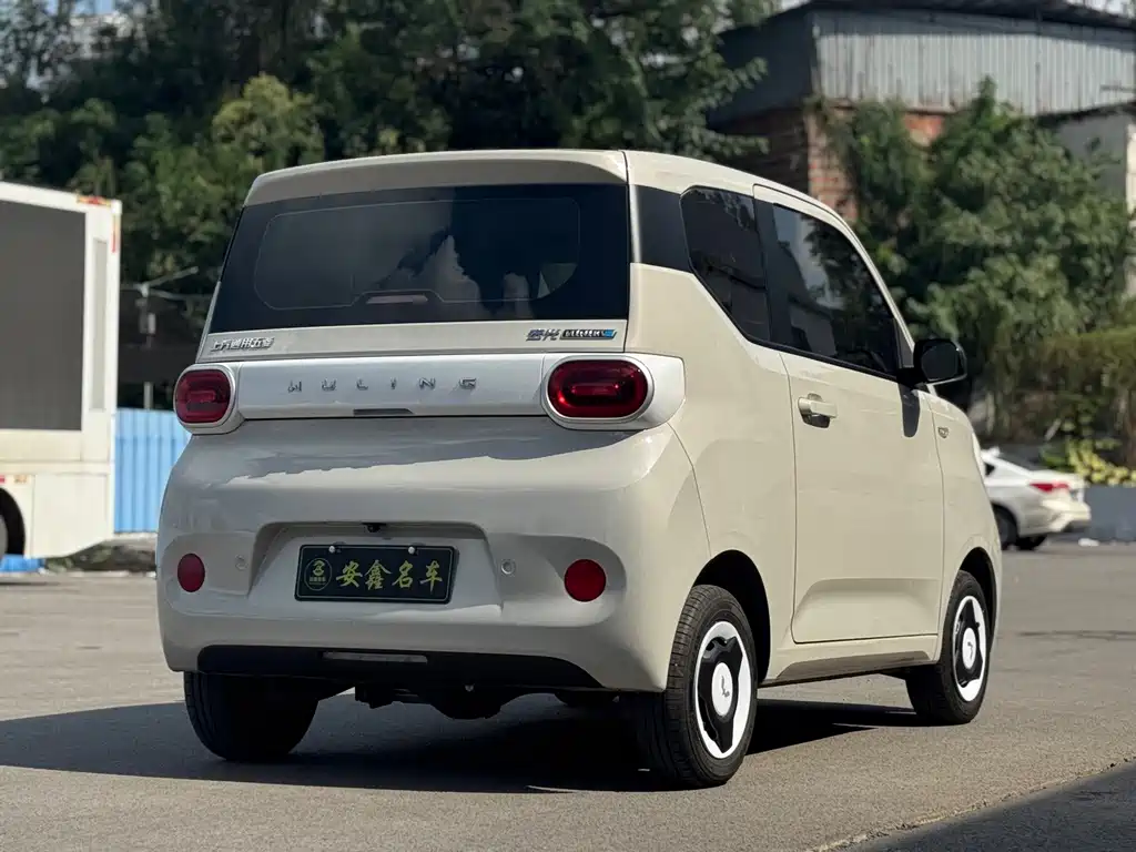 Wuling MINIEV — миниатюра 5