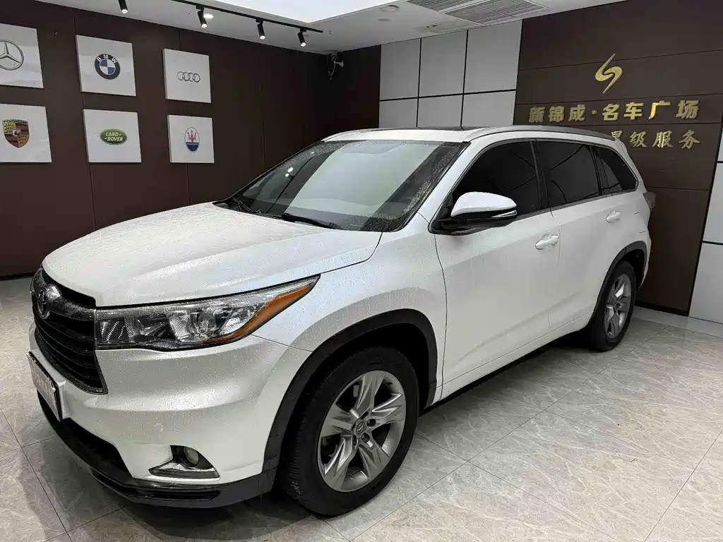 TOYOTA HIGHLANDER