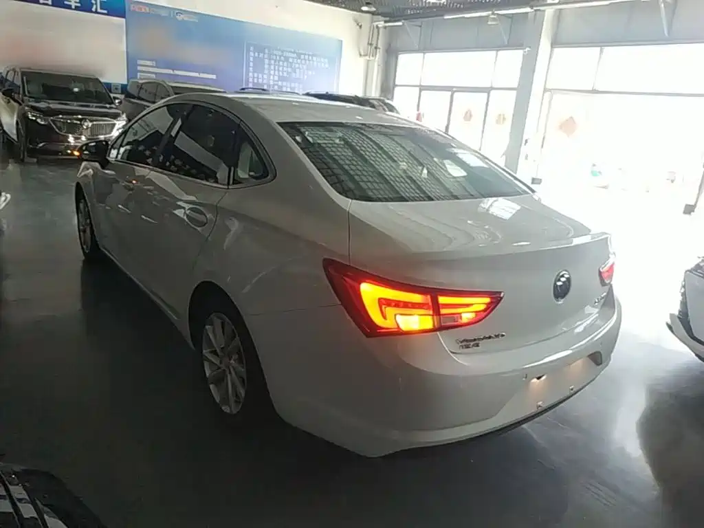 Buick Verano — миниатюра 5