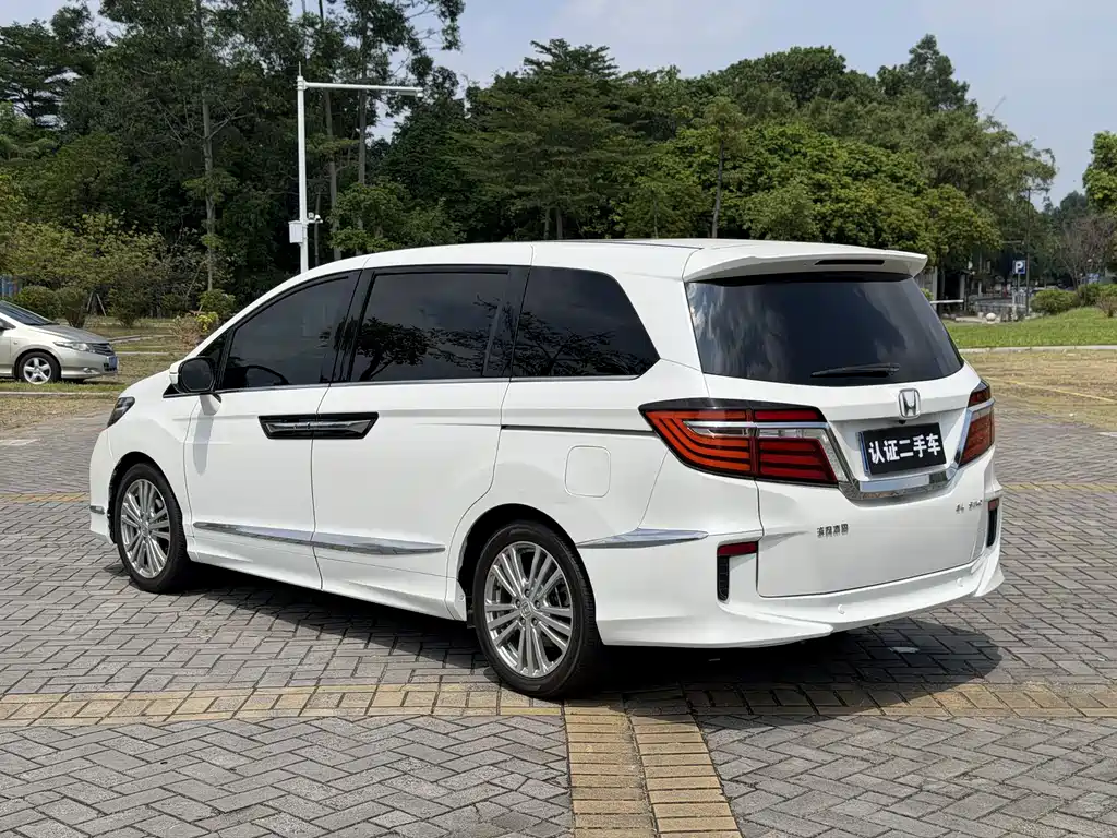 Honda Elysion — миниатюра 15