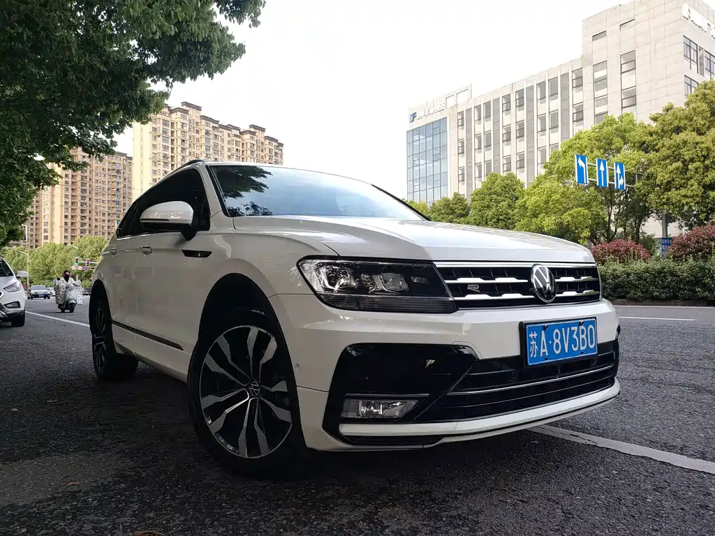 Volkswagen Tiguan L — миниатюра 3
