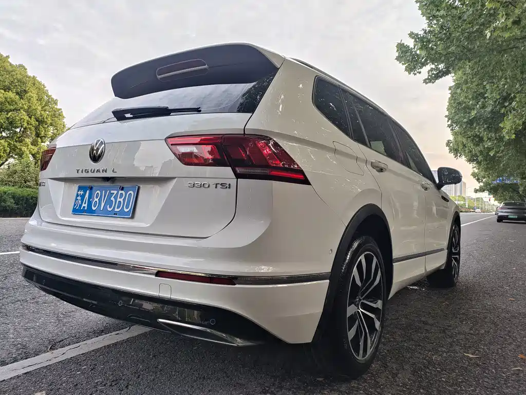 Volkswagen Tiguan L — миниатюра 6