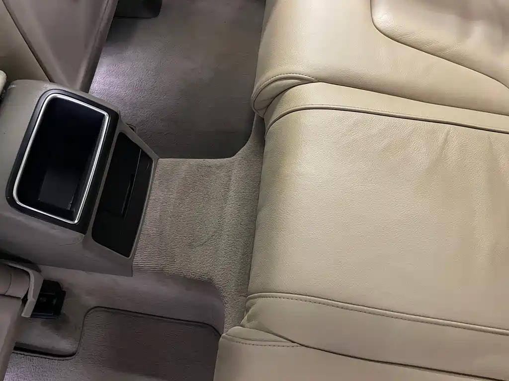 Audi A4L — миниатюра 36