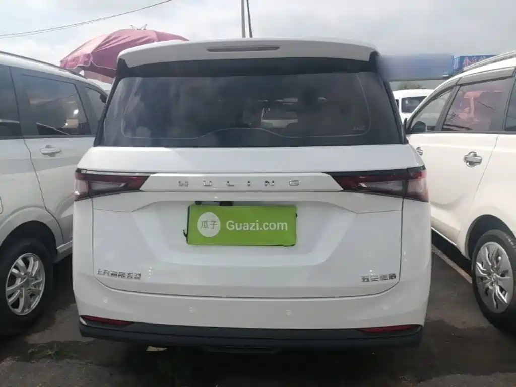 Wuling Jiachen — миниатюра 6