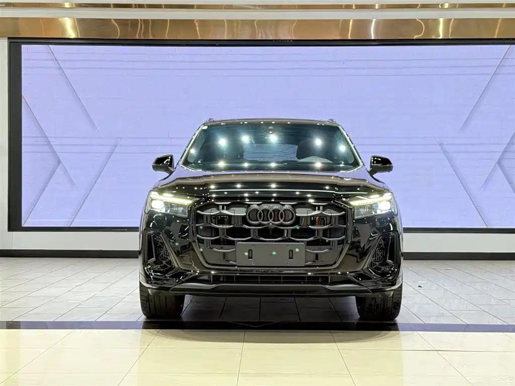 Audi Q7 2025 55 TFSI quattro S line Sport