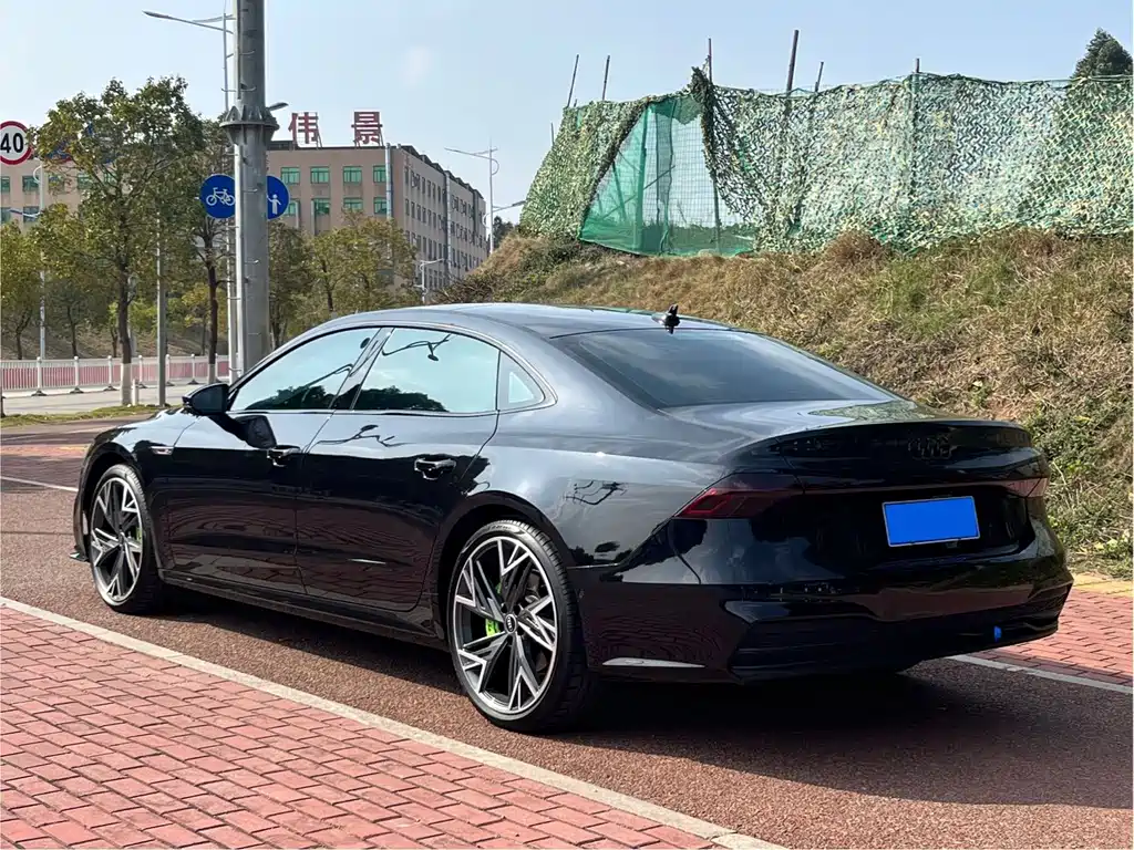 Audi A7L 2024 45 TFSI quattro S-line