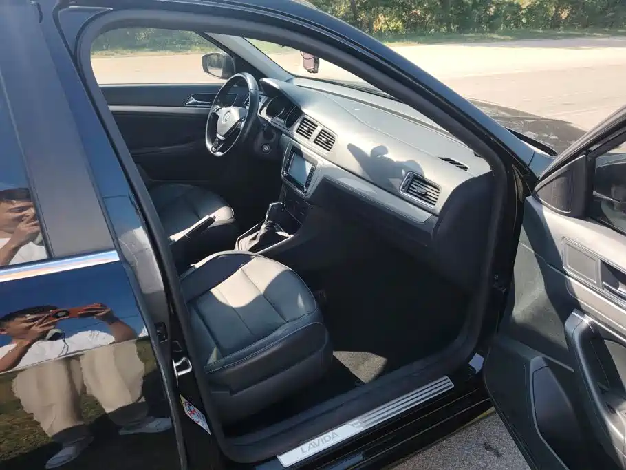 Volkswagen Lavida — миниатюра 8