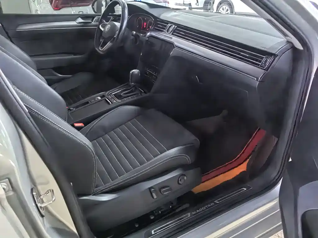 Volkswagen Magotan 330TSI DSG Leading Type, фото 11