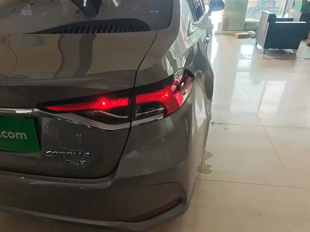 Toyota Corolla — миниатюра 8