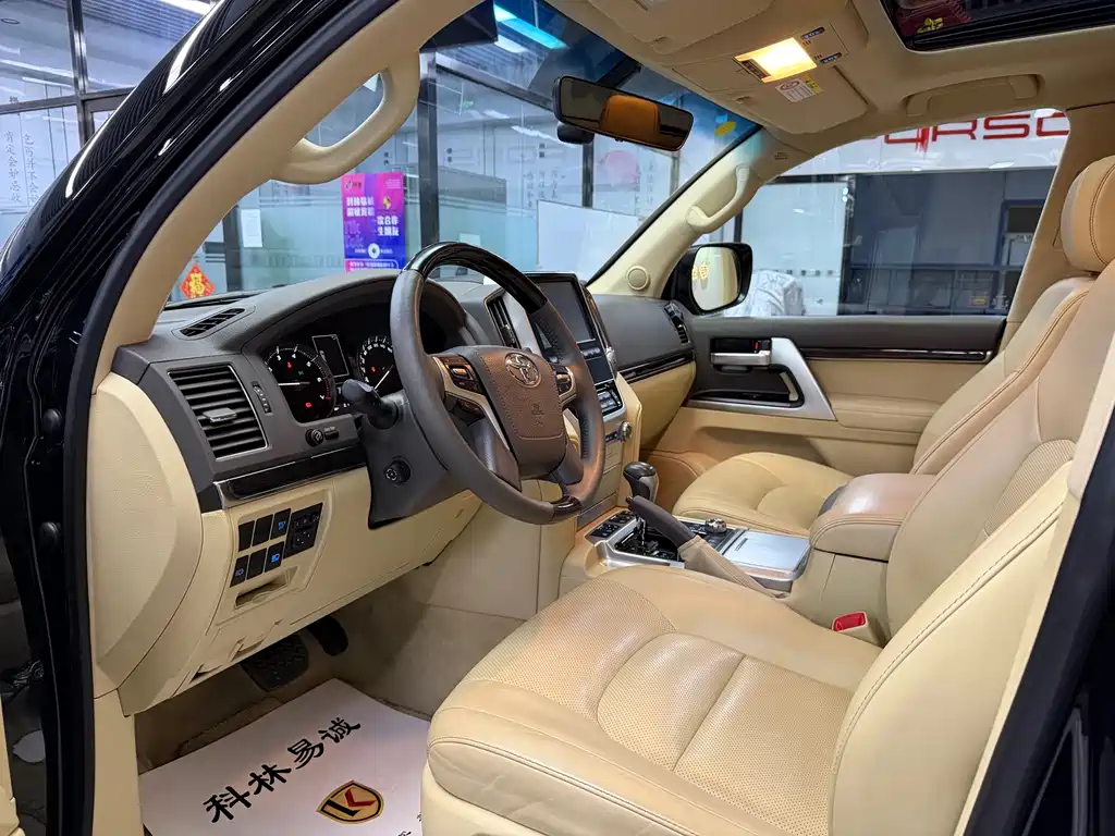 Toyota Land Cruiser 2016 4.0L AT VX-R