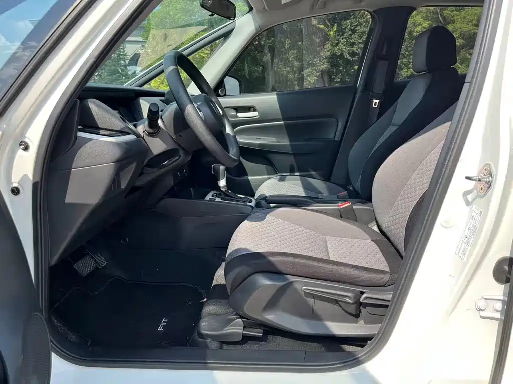 Honda Fit — миниатюра 4
