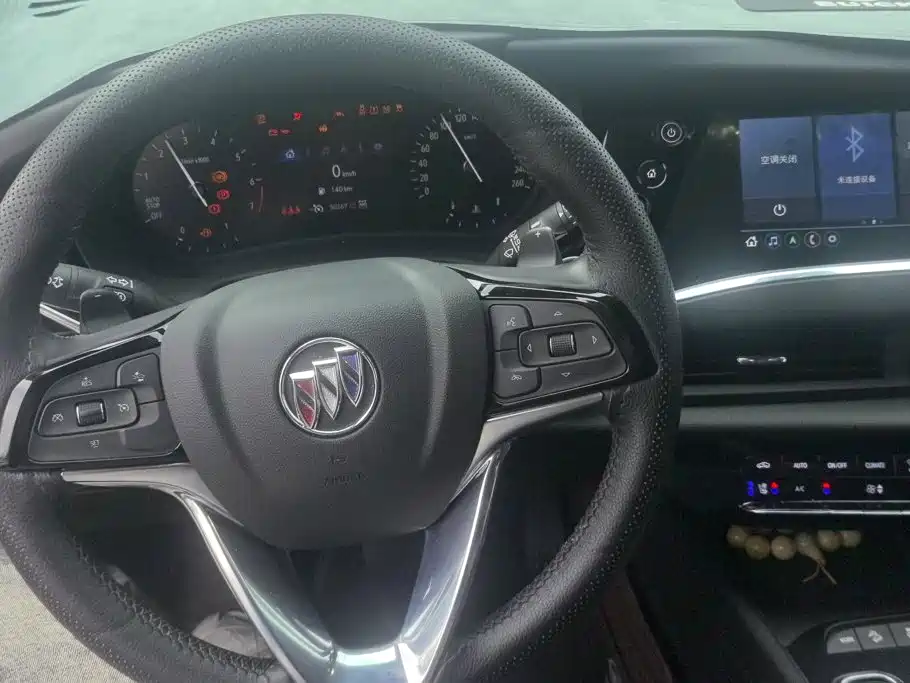 Buick Enclave — миниатюра 11