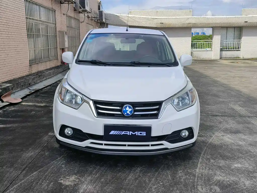 Venucia R50 2016 1.6L MT Elite