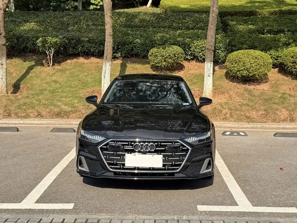 Audi A7L
