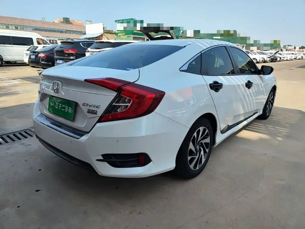 Honda Civic — миниатюра 7
