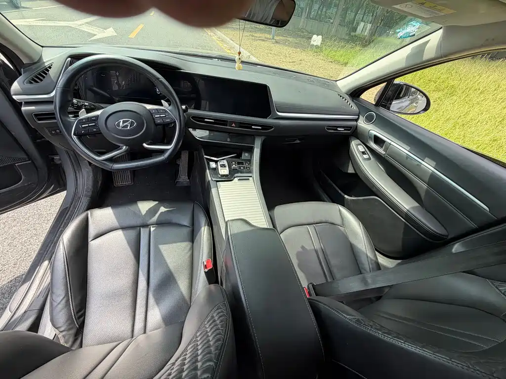 Hyundai Sonata — миниатюра 10