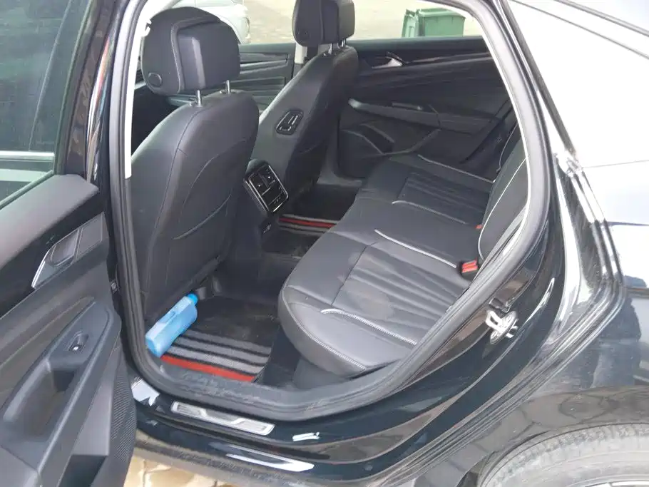 Volkswagen Passat — миниатюра 11