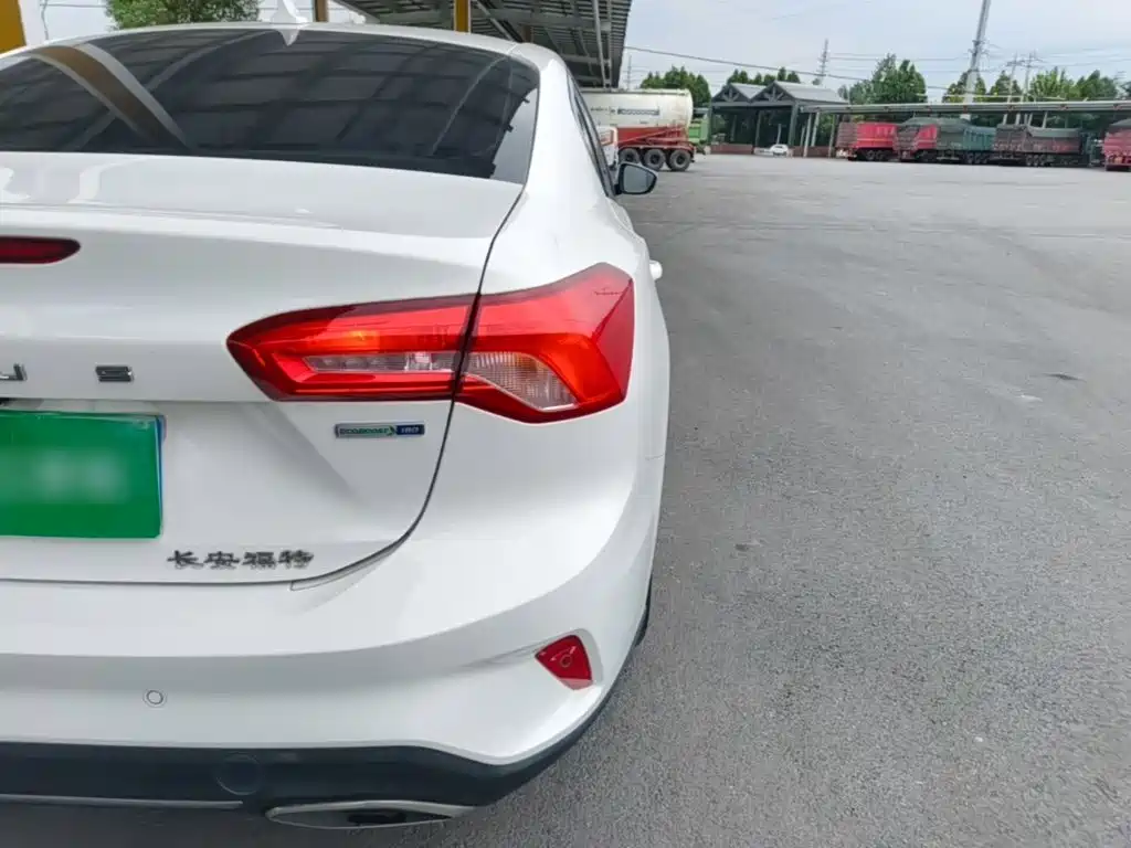 Ford Focus — миниатюра 8