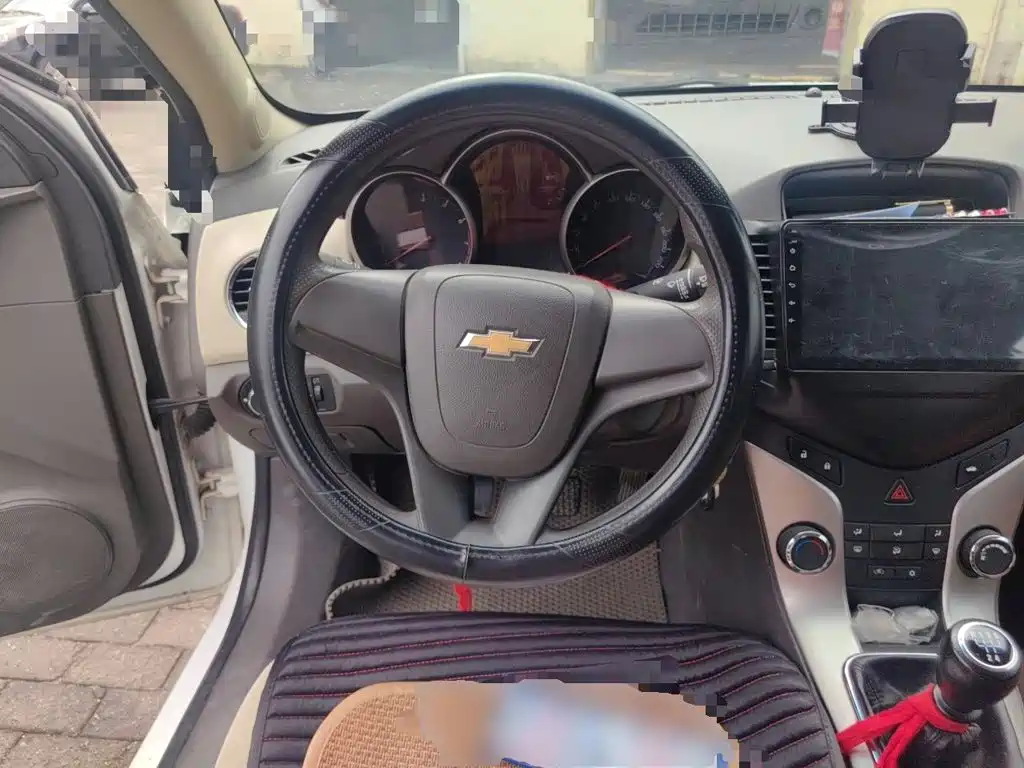 Chevrolet Cruze — миниатюра 11