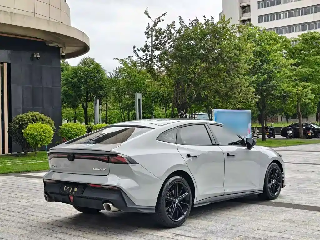 Changan UNI-V — миниатюра 7