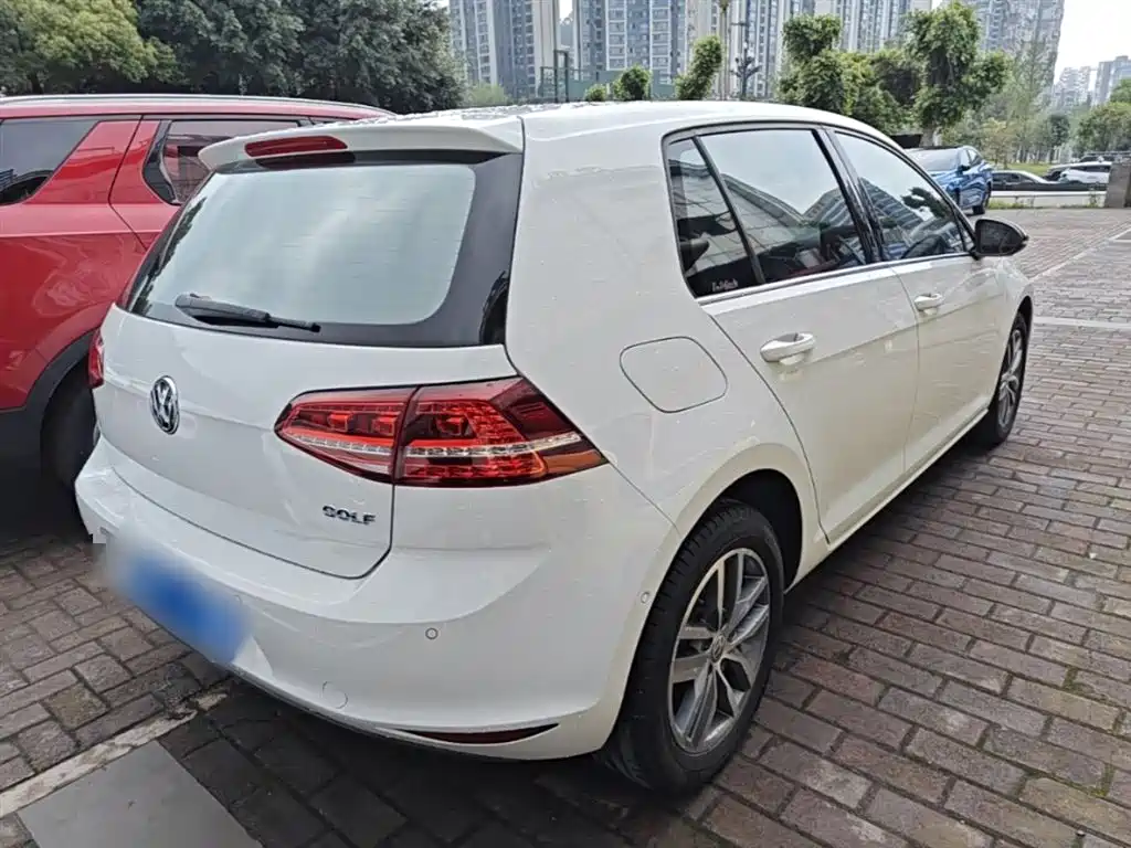 Volkswagen Golf 2017 230TSI AT Luxury