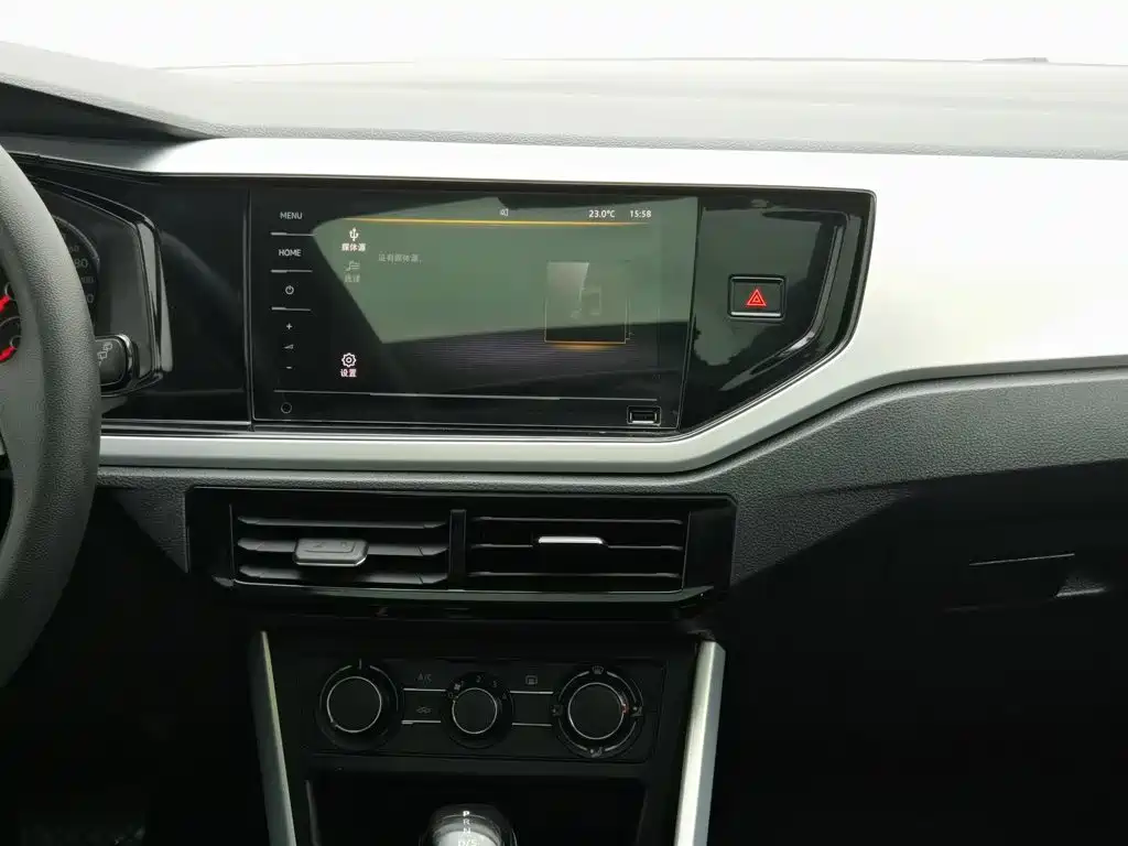 Volkswagen Polo — миниатюра 12