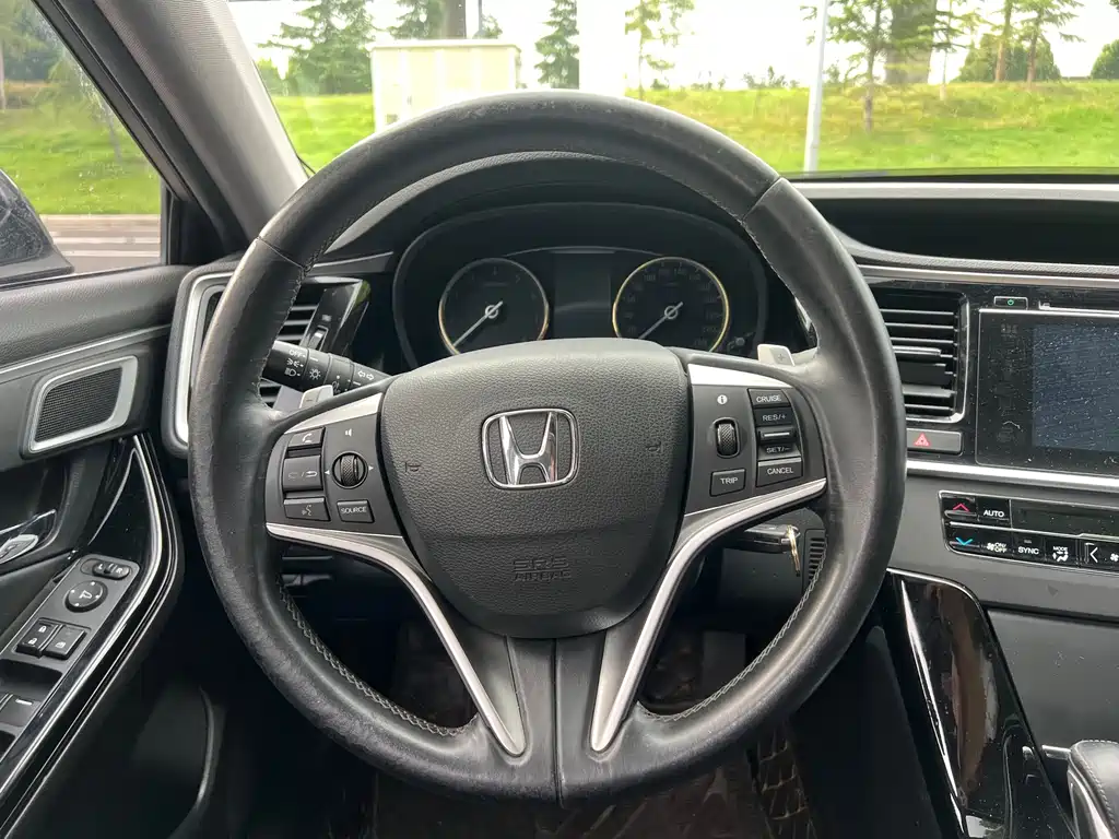 Honda Spirior — миниатюра 4