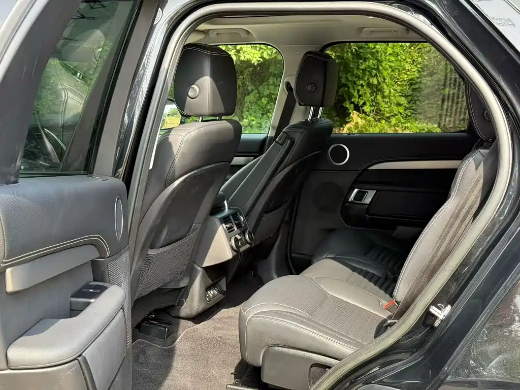Land Rover Discovery — миниатюра 8