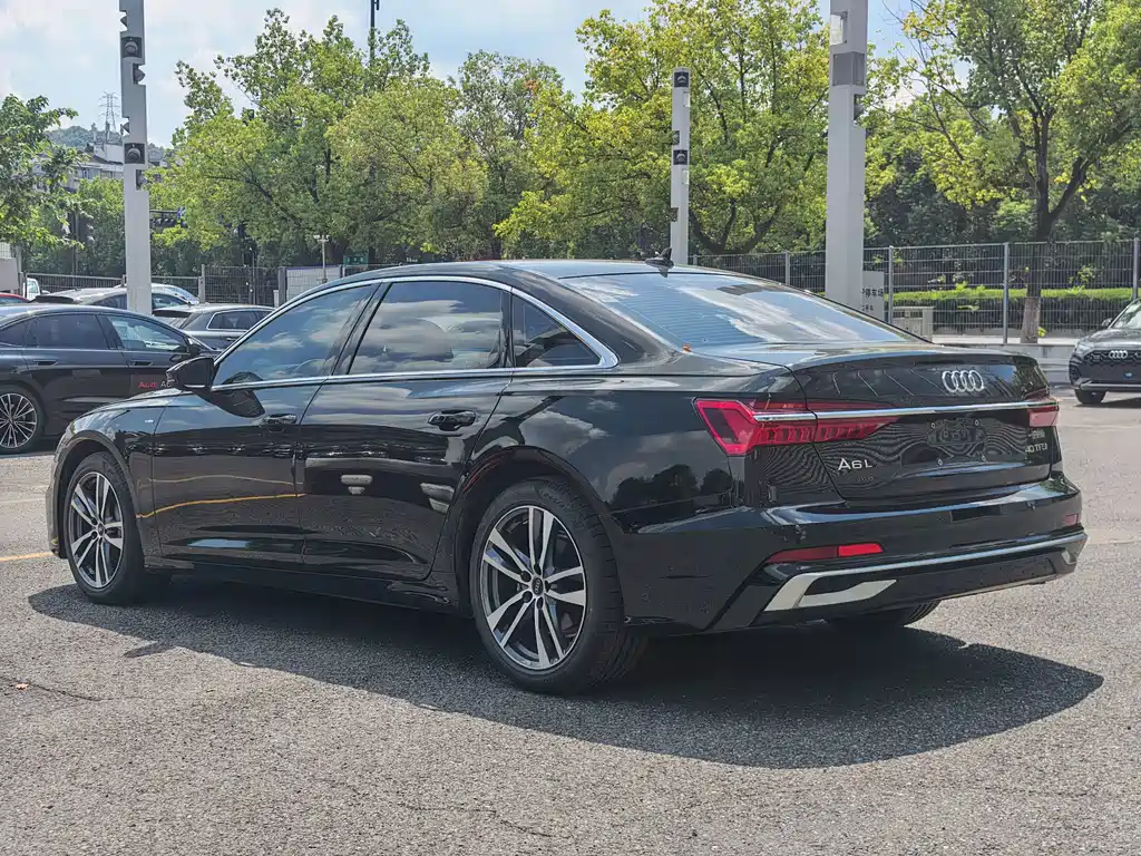 Audi A6L — миниатюра 4