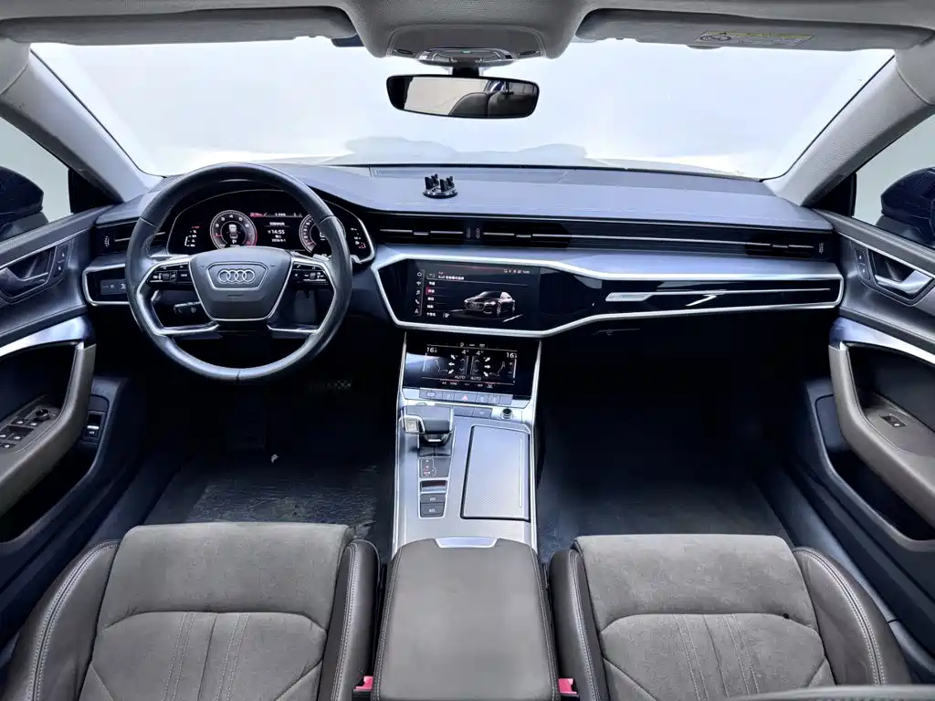 Audi A7L — миниатюра 10