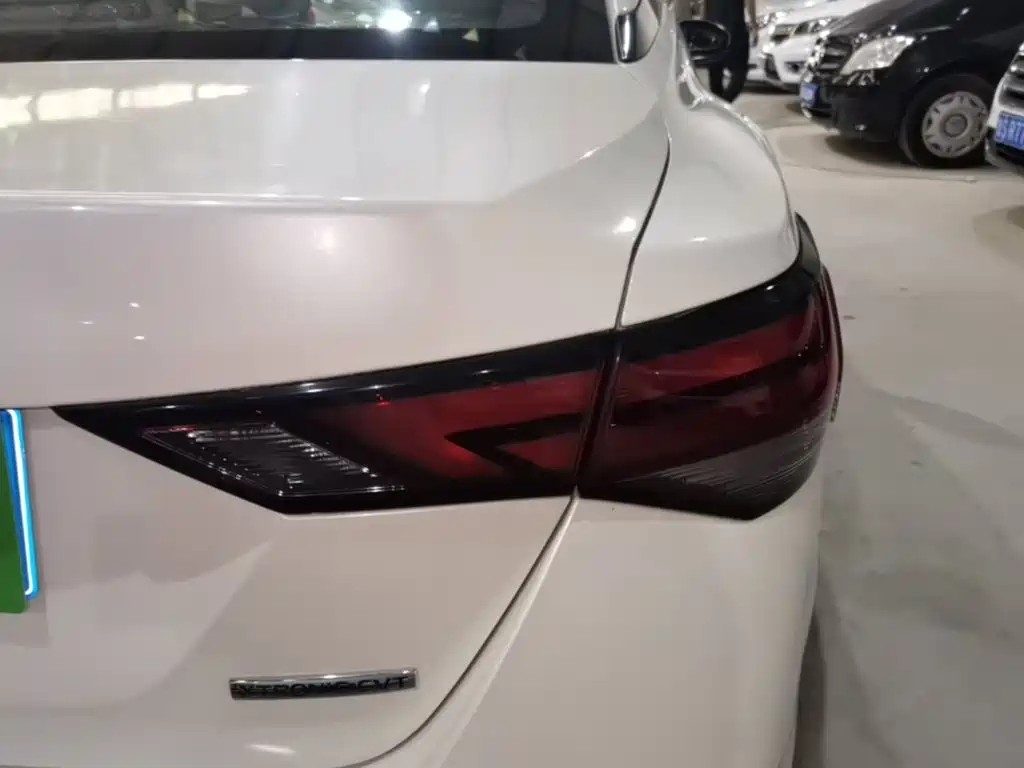 Nissan Sylphy — миниатюра 8