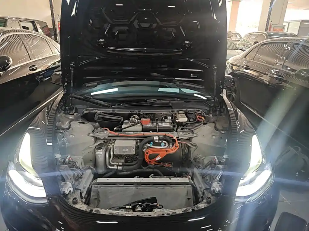 Tesla Model 3 — миниатюра 20