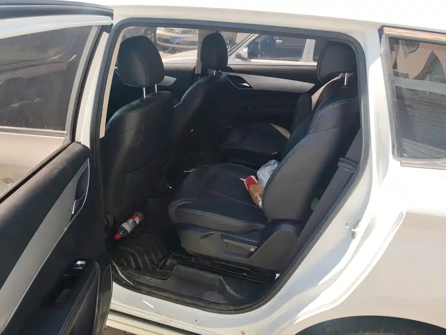BYD MAX — миниатюра 11
