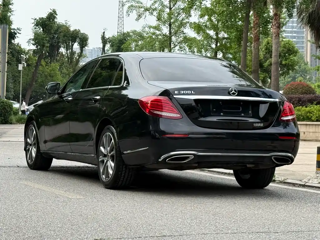 Mercedes-Benz E-Class E 2019 E 300 L Fashion
