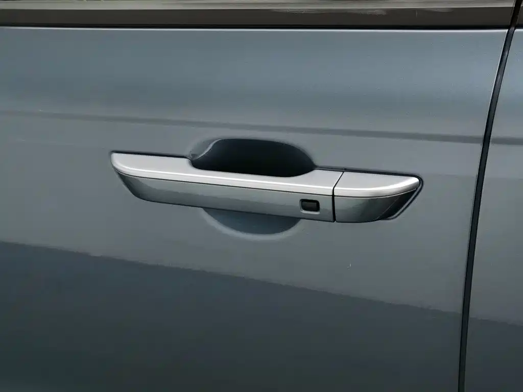 Kia Carnival — миниатюра 18