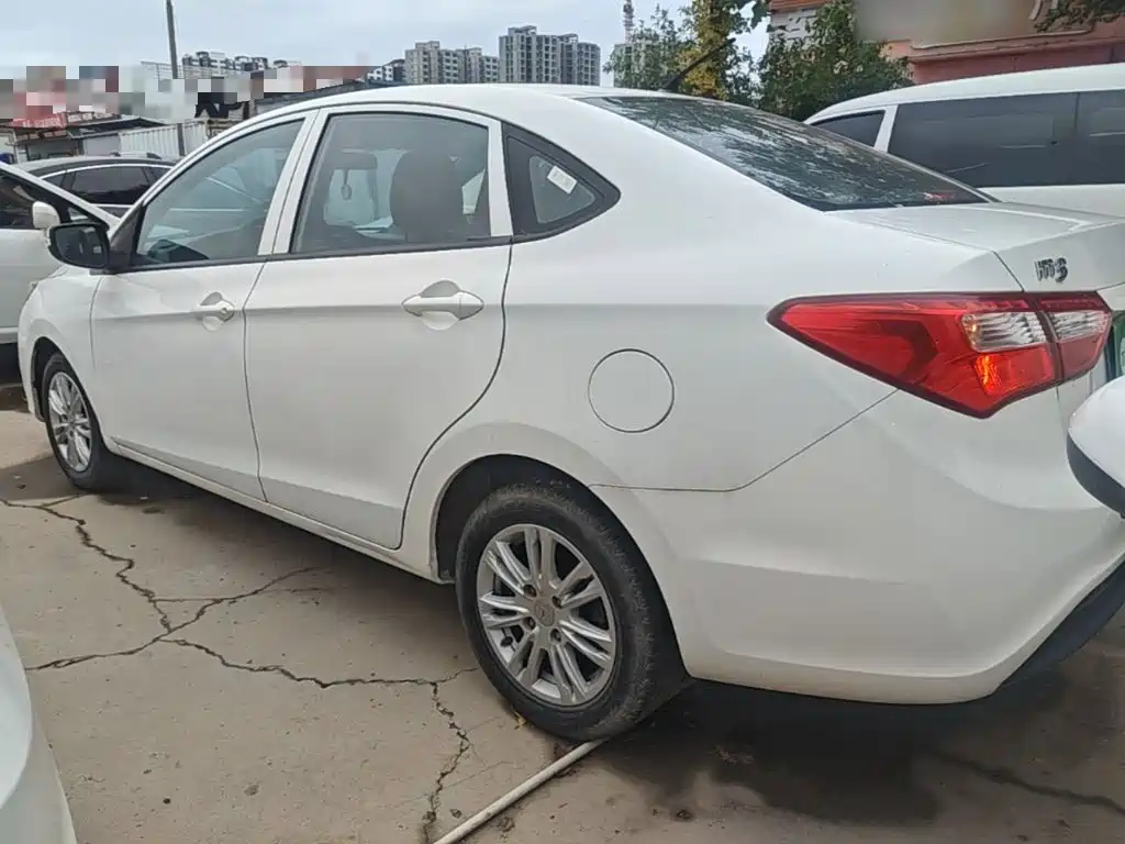 Haima Haima M3 — миниатюра 5