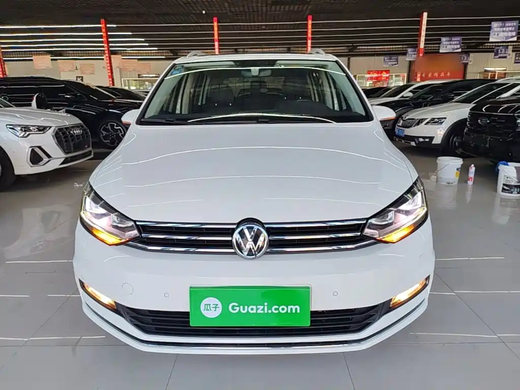 Volkswagen Touran — миниатюра 3