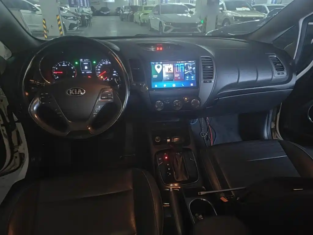 Kia K3 — миниатюра 10