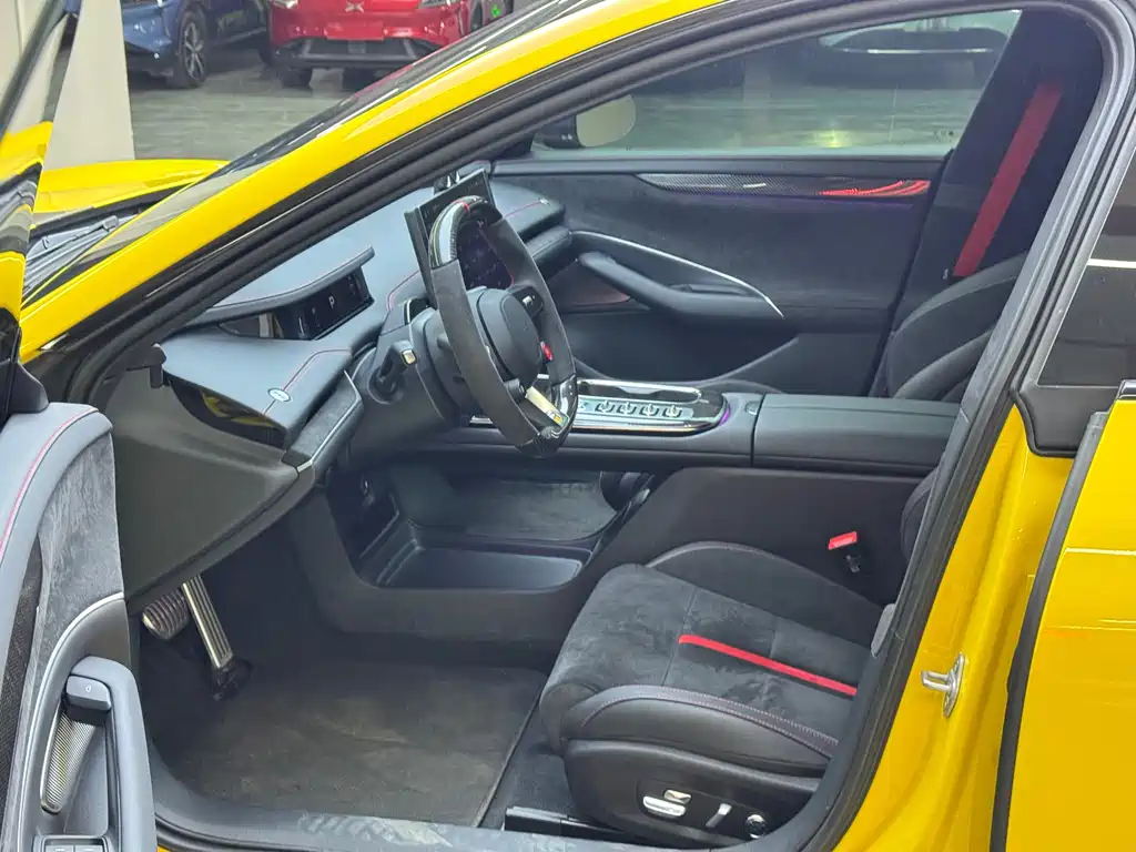 XIAOMI CAR XIAOMI SU7 ULTRA