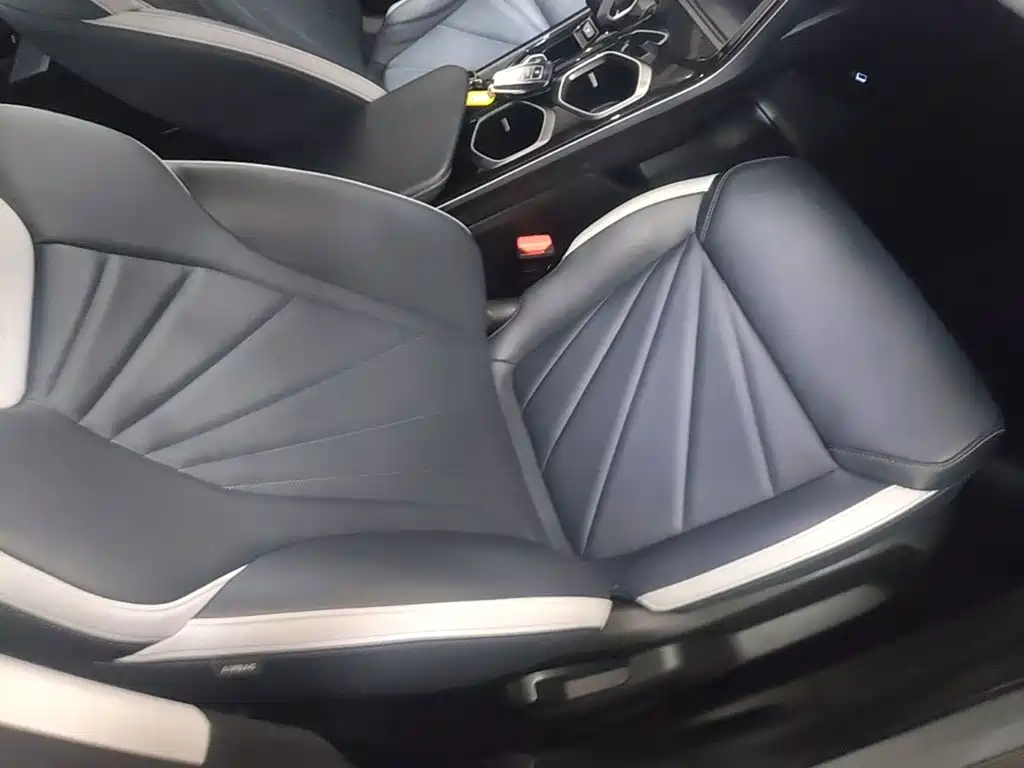 Geely Boyue L — миниатюра 25